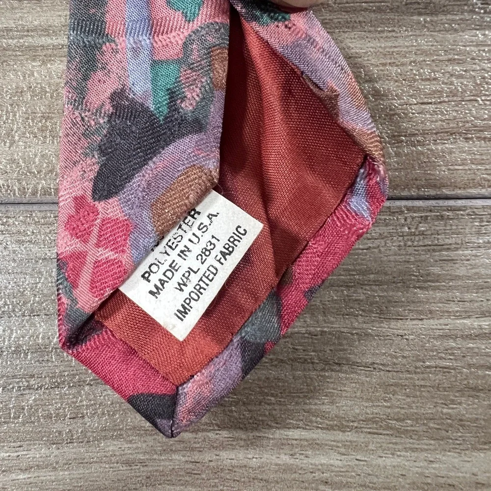 Vintage Bugle Boy USA Mens Abstract Geometric Polyester Necktie Pink Teal 90s